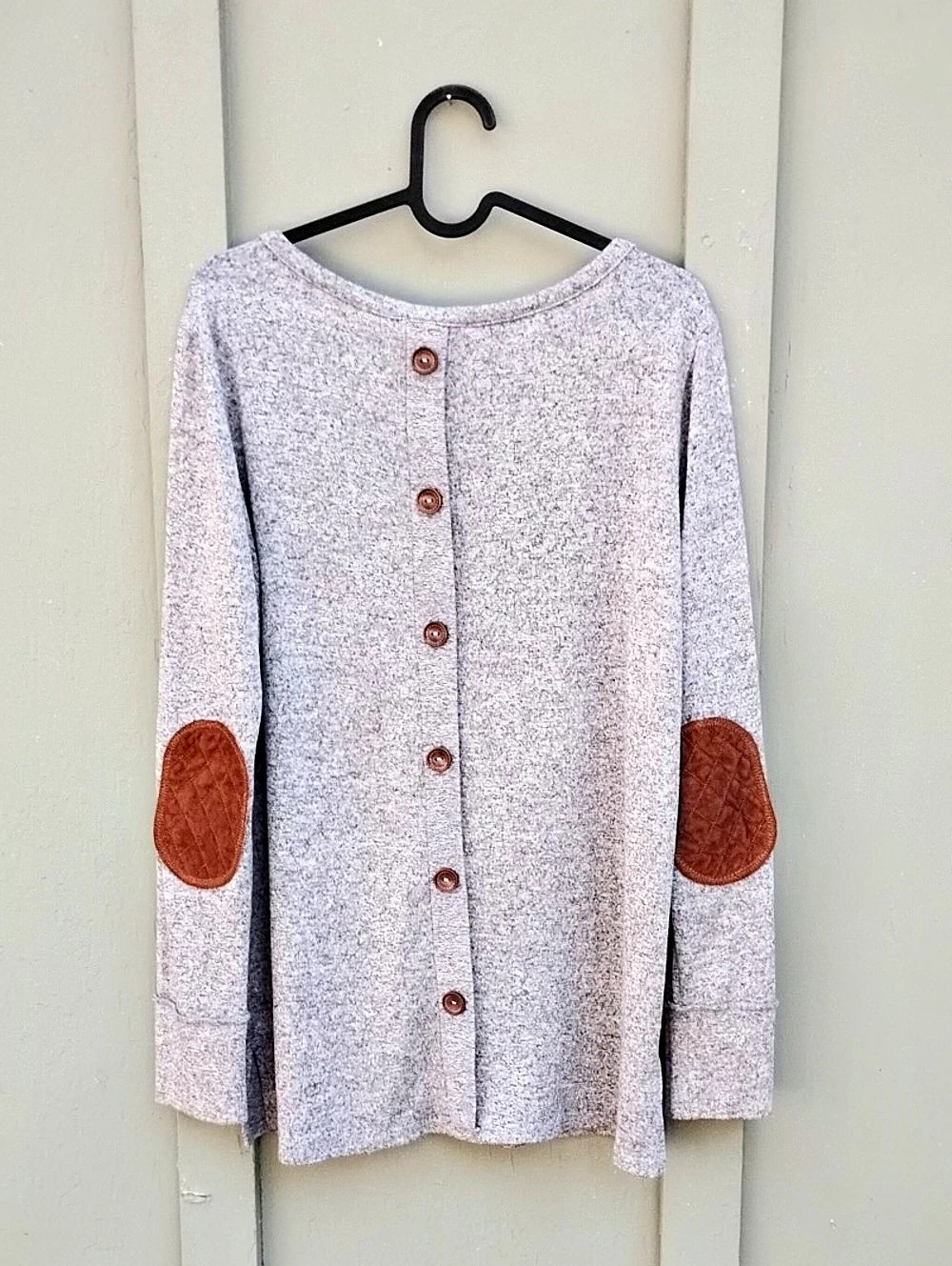 Coco & Main Women's Size L Gray Elbow Patch Sweater with Back Buttons